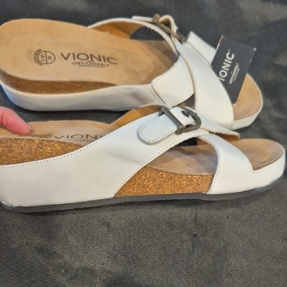 Vionic Women's Danette White Slide Wedgewith Orthoheel Technology Sandals - Picture 3 of 10